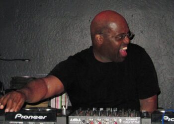 By no means-Earlier than-Heard DJ Combine From Home Pioneer Frankie Knuckles Drops: Pay attention