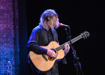 Choose Rejects Royel Otis Member’s Try To Unmask Redditors