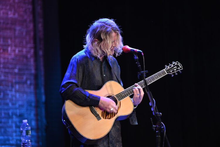 Choose Rejects Royel Otis Member’s Try To Unmask Redditors