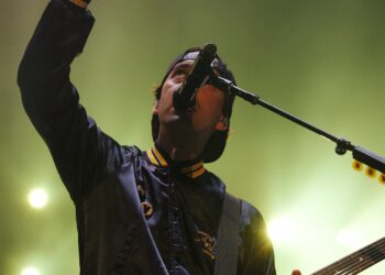 PIERCE THE VEIL Announce Huge Homecoming Present In San Diego