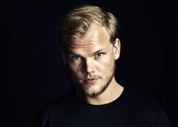 Avicii’s Former Supervisor Claims Documentary Director Filmed “Misery” As an alternative of Intervening