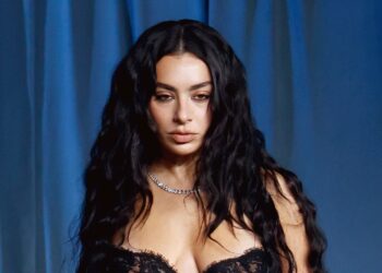 Charli XCX Releases New Music “Wall of Sound”