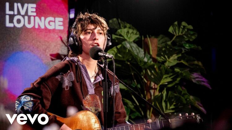 King Princess Covers Geese Tune For Radio 1, Says It is “A Lesbian Anthem”