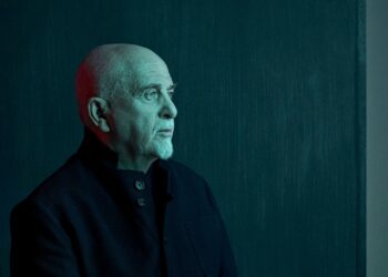 Peter Gabriel Strains Up a New 12 months of Lunar Releases With O/I