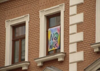 Studying the Current By Historical past – Lively Historical past