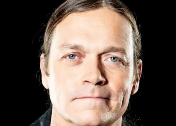 3 Doorways Down Vocalist Brad Arnold Has Handed Away