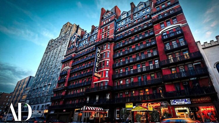 A Tour Contained in the Chelsea Resort: As soon as House to Bob Dylan, Patti Smith, Leonard Cohen & Extra