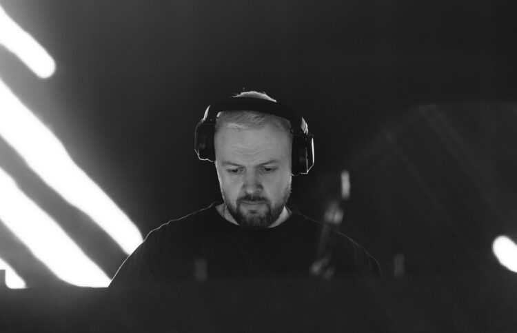 “I Need to Shield the Tradition of Taking Dangers”: How Chris Lake Realized to Rework Strain Into Function
