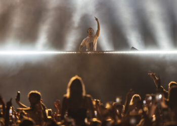 Calvin Harris Faucets English Rock Band Kasabian for Anthemic Single, “Launch The Stress”