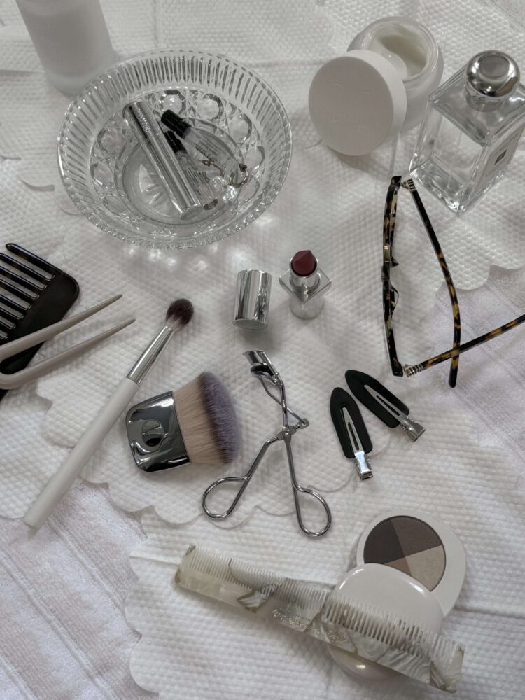 The best way to Take Off Make-up With out Stripping Your Pores and skin