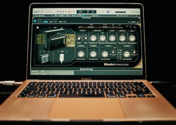 Rhodes presents three basic digital pianos with new Pianology plugin