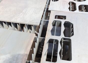 An summary of fabric holding in waterjet chopping