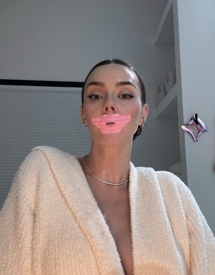 Right here’s Precisely How To Get A Snatched Jawline