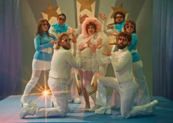 CMAT Shares “The Jamie Oliver Petrol Station” Video With Jamie Oliver, Covers Ladies Aloud With Katy J Pearson