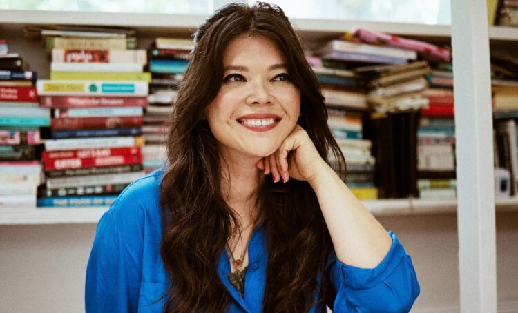 How Natasha Pickowicz Kinds Her Rapunzel Hair