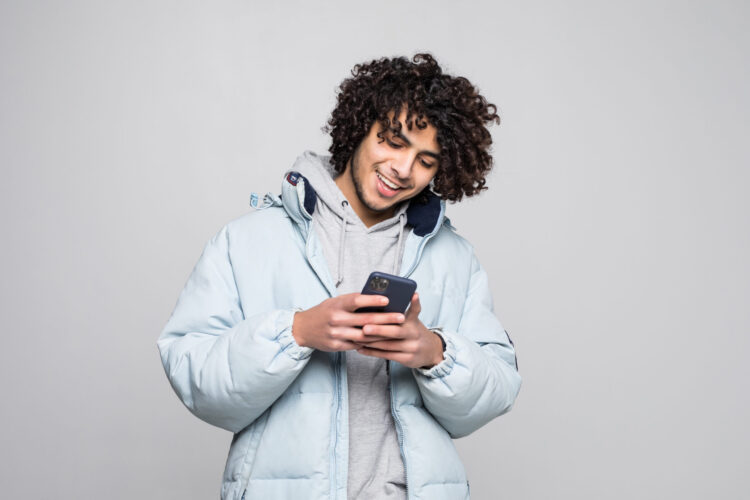 Sound Design, Movement Graphics and Micro Animations: The Psychological Affect of Trendy Gaming Interfaces