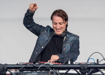 EDX Turns the Invisible Into the Intimate With Deep Home Stunner, ‘Environment’