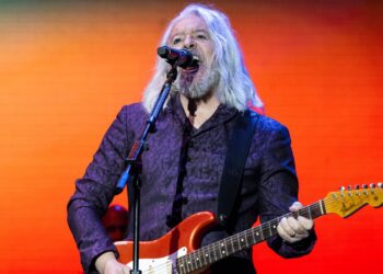 Tears for Fears’ Roland Orzabal Is Writing an “Astrological Memoir”