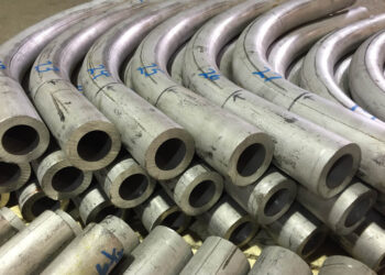 Why Chemical Vegetation and Refineries Select Customized Pipe Fabrication Over Normal Elements