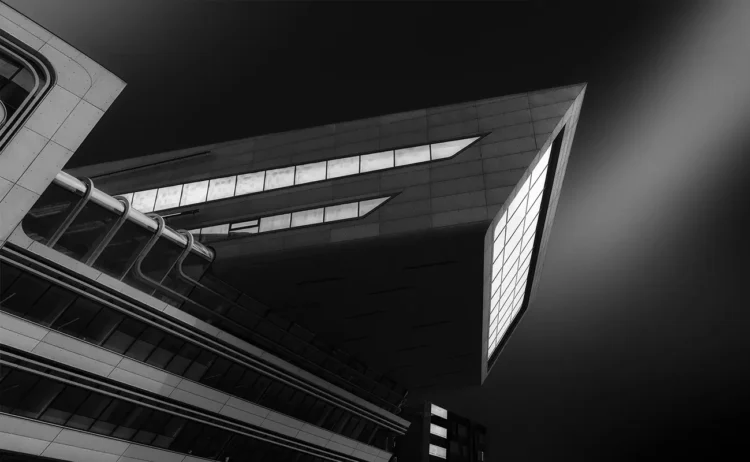 Thomas de Franzoni: The Quiet Geometry of Solitude