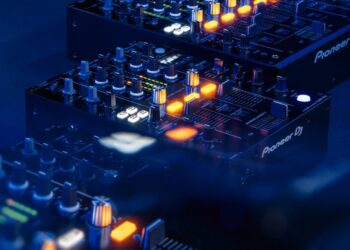 Serato Expands {Hardware} Assist to three Pioneer Mixers with SDJ 4.0.6