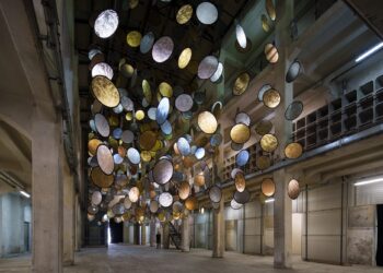 Dozens of Suspended ‘Halos’ Glimmer in a Florentine Manufacturing unit — Colossal