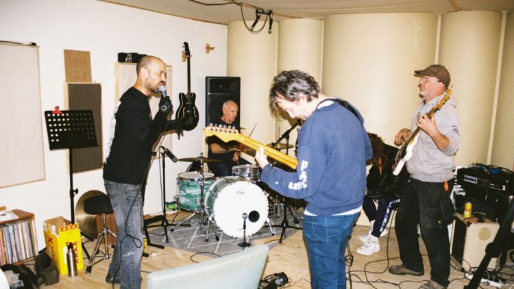 Hearken to Eddy Present Suppression Ring’s Shock New Album