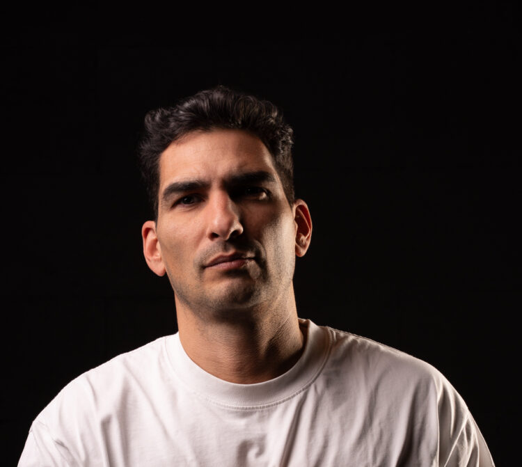 Leandro Da Silva Channels Latin Roots Into Hypnotic Membership Heater ‘Oye Manita’