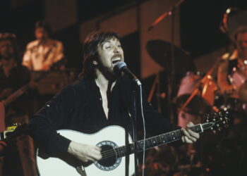 Dennis Locorriere, Dr. Hook Frontman, Useless At 76