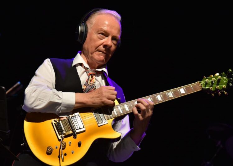 Robert Fripp Explains Why He Received’t Revive King Crimson