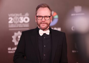 Kiefer Sutherland Cancels Tour Due To “Very Low Ticket Gross sales”