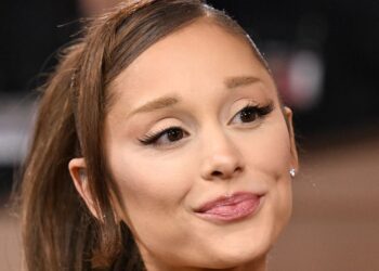 Ariana Grande Launches First Tour Since 2019
