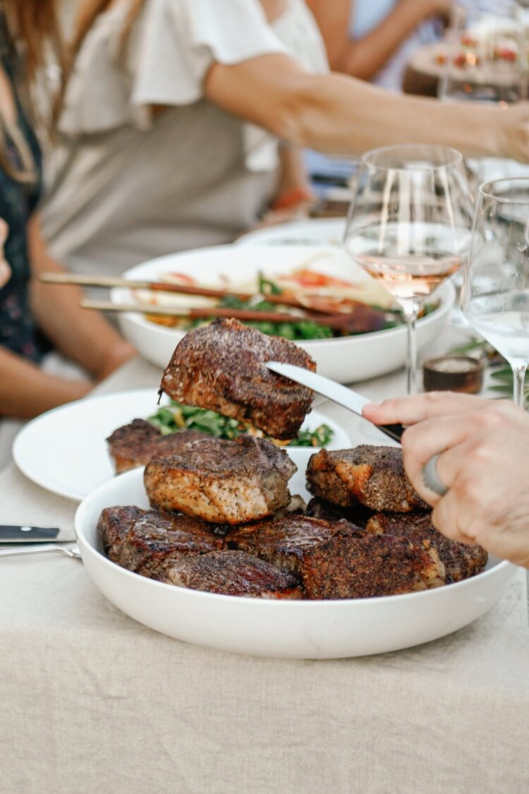 7 Grilling Suggestions Each House Cook dinner Ought to Know Earlier than Summer time