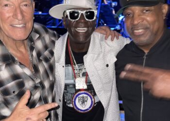 Bruce Springsteen Covers American Classics With Sheryl Crow, Jon Bon Jovi, Dropkick Murphys, & Extra
