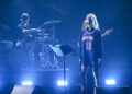 Kim Gordon Performs “Play Me” On ‘Fallon’ In Jalen Brunson Knicks Jersey