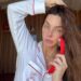 Learn how to Use Ice Curler on Face for a Sculpted, Radiant Look