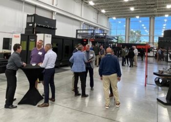Mazak introduces Optonics to fabricators