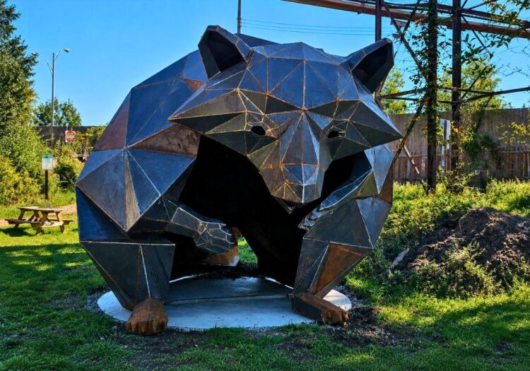 Large metal raccoon places digital fabrication on show