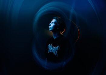 Øneheart Pivots From Ambient Stillness to Techno Vitality on New Single, ‘Hero’