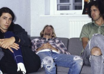 “Of any track that I’ve ever written, it is most blatantly about my time in Nirvana”: the story behind the Foo Fighters track Dave Grohl wrote about his Nirvana bandmates whereas crashing on Kurt Cobain’s sofa