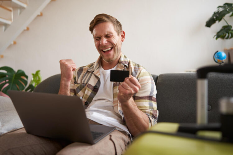 Why On-line Rewards Improve Participant Engagement