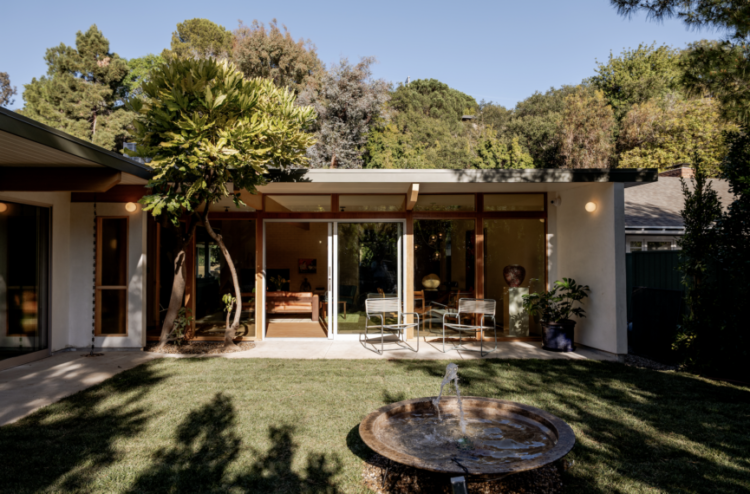 Step Inside This Natural-Trendy Los Angeles Dwelling Renovation