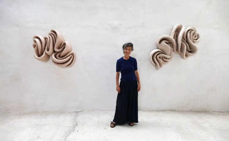 Alexandra Engelfriet: Traces of Presence in Dwelling Kind