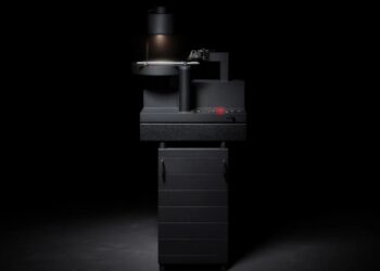 “For a very long time, the machine itself acted as a gatekeeper”: Teenage Engineering’s new APC-2 desires to make file slicing extra accessible than ever
