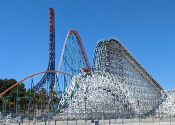 Watch Odd Mob and Walker & Royce Carry out the World’s First DJ Set on a Rollercoaster