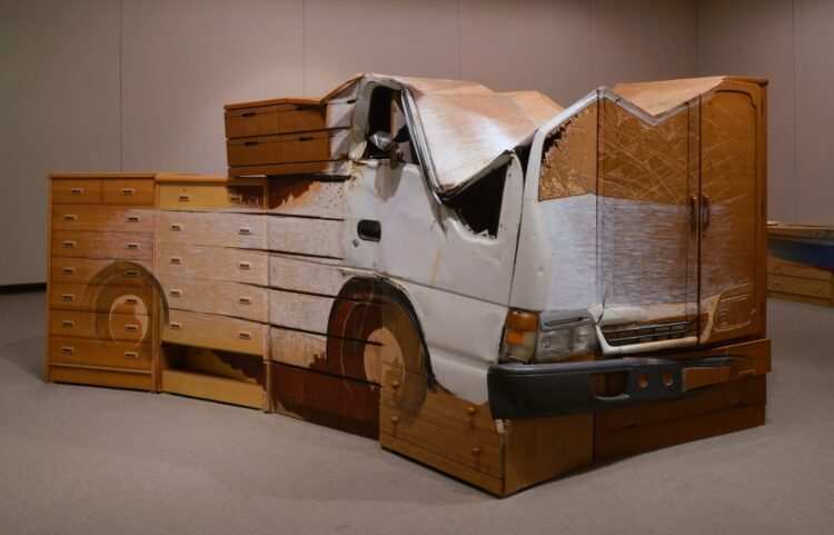 Dynamic Scenes Emerge from Fumiaki Aono’s Wood Assemblages — Colossal
