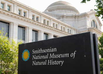 Indicators to Be Put in Exterior Smithsonian Warning of Political Bias