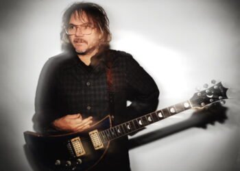 Jeff Tweedy Covers Star Moles’ “Actual Magic”: Hear