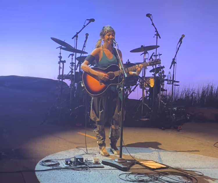 Beabadoobee Debuts New Tune “Pylon” At Purple Rocks