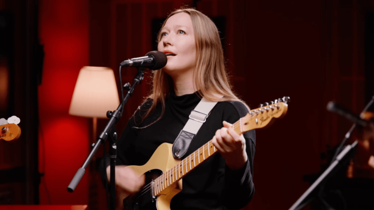 Watch Julia Jacklin Cowl Sugar Ray’s “Each Morning”